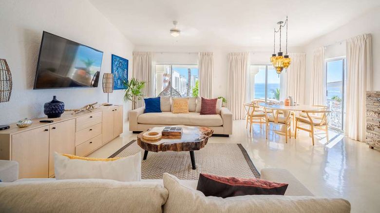 <b>Mar del Cabo Suite</b>. Images powered by <a href="https://iceportal.shijigroup.com/" title="IcePortal" target="_blank">IcePortal</a>.