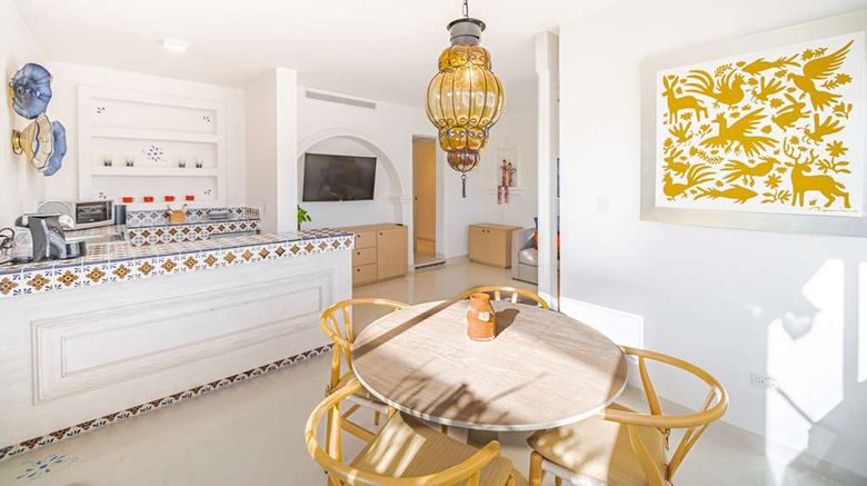 <b>Mar del Cabo Room</b>. Images powered by <a href="https://iceportal.shijigroup.com/" title="IcePortal" target="_blank">IcePortal</a>.