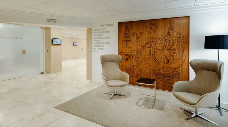 <b>Hesperia Murcia Lobby</b>. Images powered by <a href="https://iceportal.shijigroup.com/" title="IcePortal" target="_blank">IcePortal</a>.