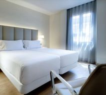 Hesperia Murcia Room