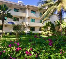 Oceanic Bay Hotel and Resort Exterior