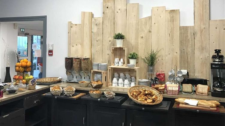Kyriad Direct Agen Castelculier Restaurant