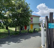 Balladins Saintes Exterior