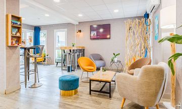 Kyriad Direct Chambray Les Tours