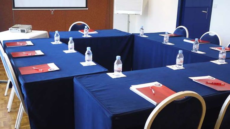 <b>Hotel Kyriad Direct Rennes Ouest Meeting</b>. Images powered by <a href="https://iceportal.shijigroup.com/" title="IcePortal" target="_blank">IcePortal</a>.