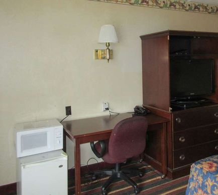 Rodeway Inn Dunmore Room