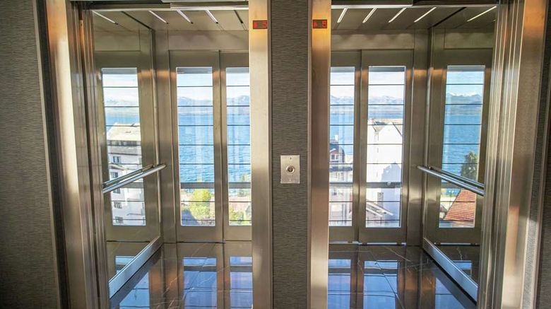<b>Hampton By Hilton Bariloche Lobby</b>. Images powered by <a href="https://iceportal.shijigroup.com/" title="IcePortal" target="_blank">IcePortal</a>.