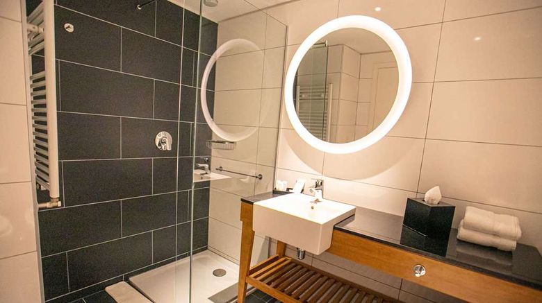 <b>Hampton By Hilton Bariloche Room</b>. Images powered by <a href="https://iceportal.shijigroup.com/" title="IcePortal" target="_blank">IcePortal</a>.