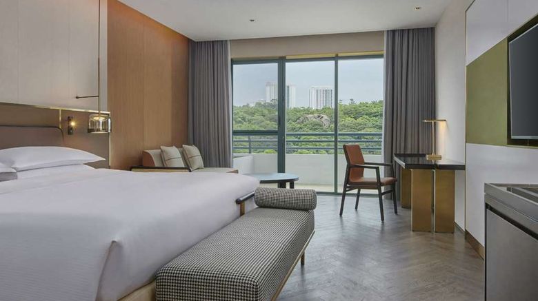 <b>Hilton Guangzhou Science City Room</b>. Images powered by <a href="https://iceportal.shijigroup.com/" title="IcePortal" target="_blank">IcePortal</a>.