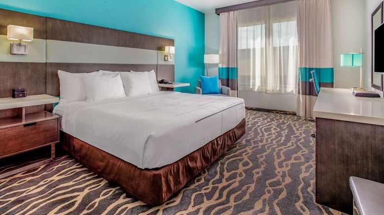 <b>La Quinta Inn & Suites Northlake Suite</b>. Images powered by <a href="https://iceportal.shijigroup.com/" title="IcePortal" target="_blank">IcePortal</a>.