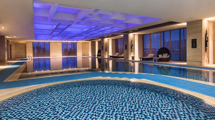 Radisson Blu Zhengzhou Huiji Pool