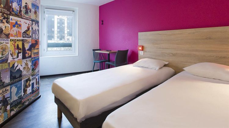Hotel F1 Cergy Room