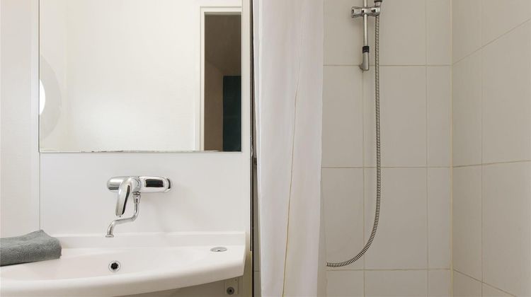 Hotel F1 Cergy Room