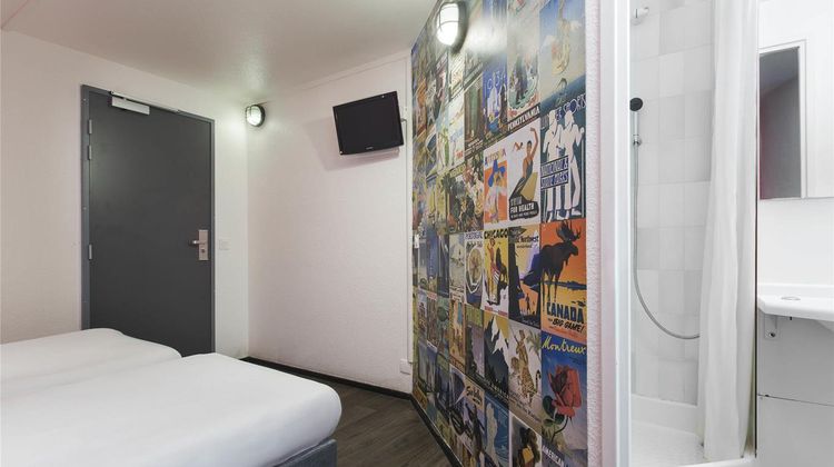 Hotel F1 Cergy Room