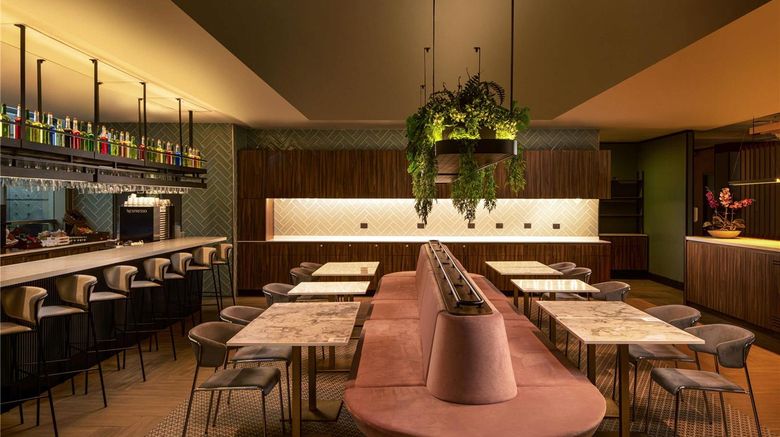 <b>Novotel Santiago Las Condes Restaurant</b>. Images powered by <a href="https://iceportal.shijigroup.com/" title="IcePortal" target="_blank">IcePortal</a>.