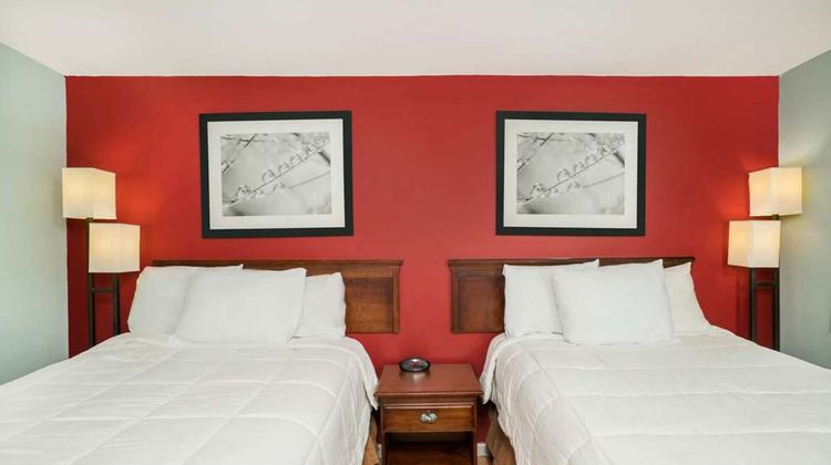 Travelodge Santee Room