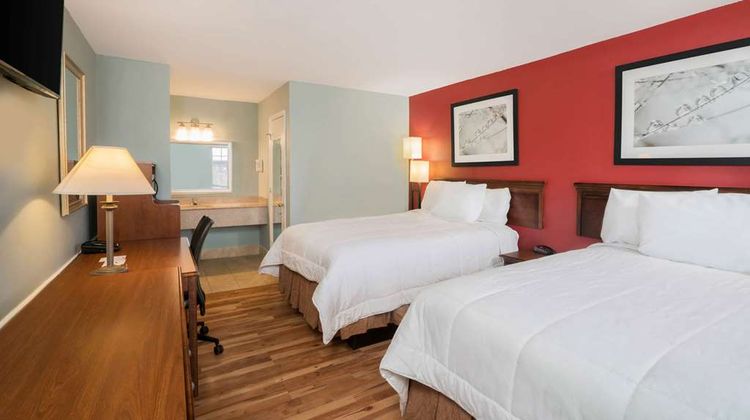 Travelodge Santee Room