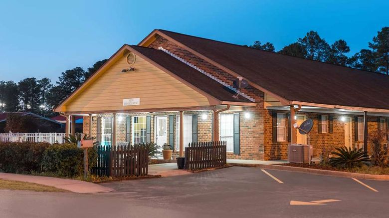 <b>Travelodge Santee Exterior</b>. Images powered by <a href="https://iceportal.shijigroup.com/" title="IcePortal" target="_blank">IcePortal</a>.