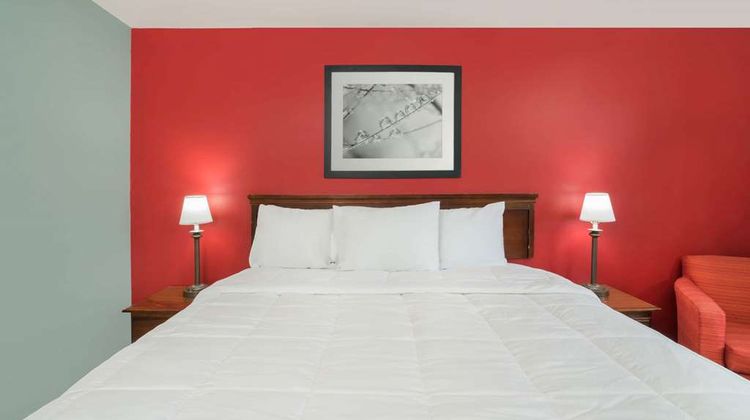 Travelodge Santee Room