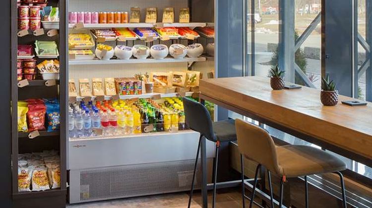 Park Inn by Radisson Oslo Airport West Lobby