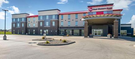 Best Western Plus Lakeview Hotel Exterior