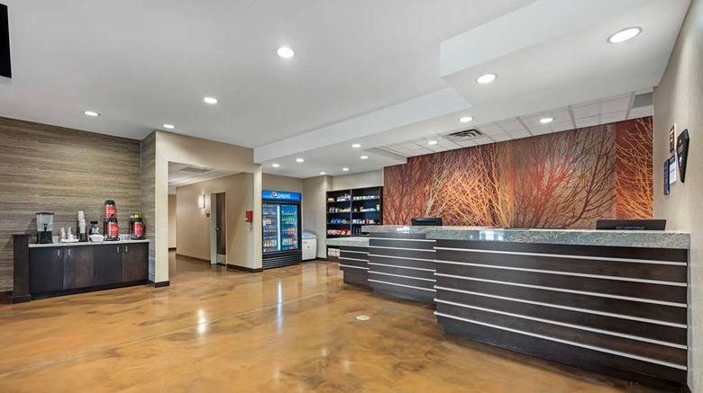 <b>Best Western Plus Lakeview Hotel Lobby</b>. Images powered by <a href="https://iceportal.shijigroup.com/" title="IcePortal" target="_blank">IcePortal</a>.