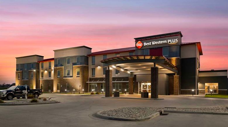 <b>Best Western Plus Lakeview Hotel Exterior</b>. Images powered by <a href="https://iceportal.shijigroup.com/" title="IcePortal" target="_blank">IcePortal</a>.