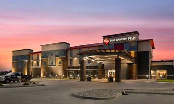Best Western Plus Lakeview Hotel