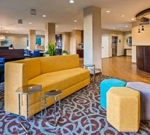 Best Western Dothan Inn & Suites Lobby