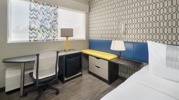 GLo Best Western Tulsa Catoosa Room