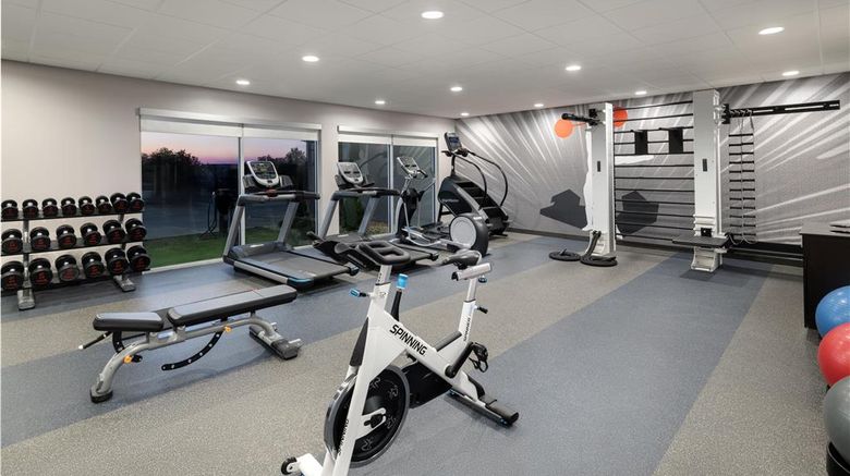 <b>GLo Best Western Tulsa Catoosa Health</b>. Images powered by <a href="https://iceportal.shijigroup.com/" title="IcePortal" target="_blank">IcePortal</a>.