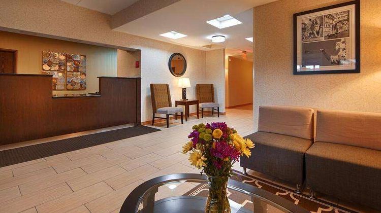 Days Inn Indiana Benjamin Franklin Hwy Lobby