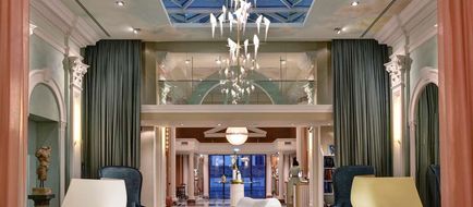Leon's Place Hotel Lobby