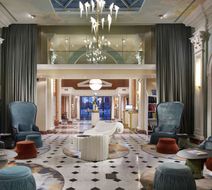 Leon's Place Hotel Lobby