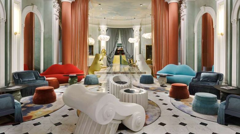 <b>Leon's Place Hotel Lobby</b>. Images powered by <a href="https://iceportal.shijigroup.com/" title="IcePortal" target="_blank">IcePortal</a>.