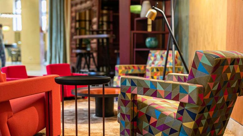 <b>Enterprise Hotel Milano Restaurant</b>. Images powered by <a href="https://iceportal.shijigroup.com/" title="IcePortal" target="_blank">IcePortal</a>.