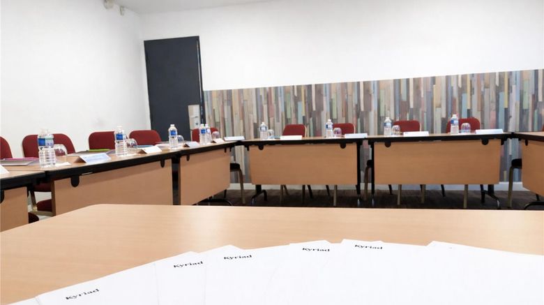 <b>Kyriad Bordeaux Ouest-Merignac Aeroport Meeting</b>. Images powered by <a href="https://iceportal.shijigroup.com/" title="IcePortal" target="_blank">IcePortal</a>.