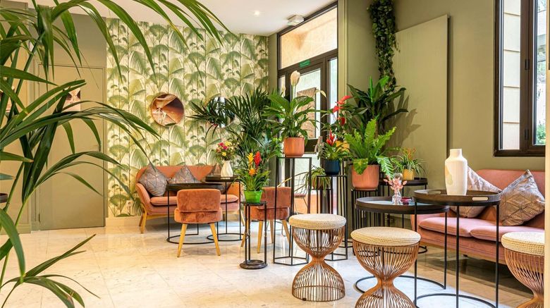 <b>Hotel Ariane Montparnasse Lobby</b>. Images powered by <a href="https://iceportal.shijigroup.com/" title="IcePortal" target="_blank">IcePortal</a>.