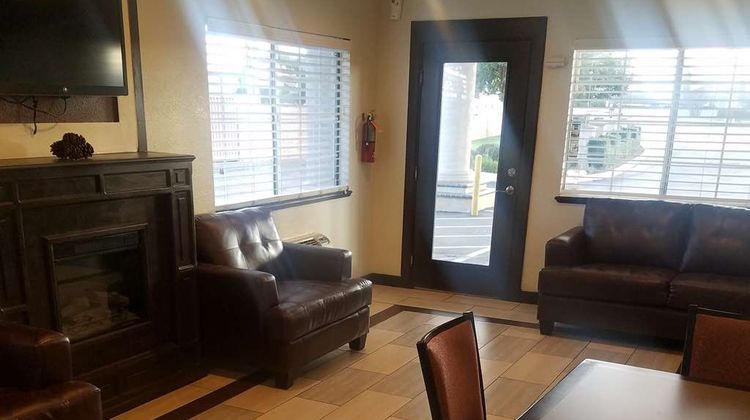 SureStay Hotel by Best Western Hollister Lobby