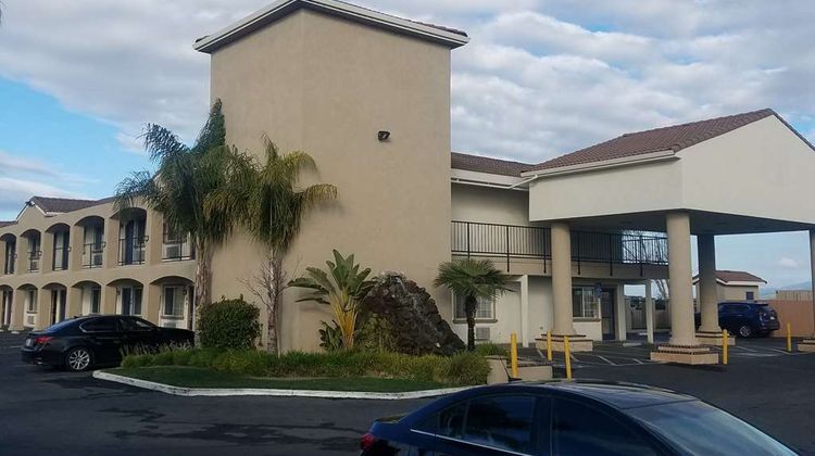 SureStay Hotel by Best Western Hollister Exterior