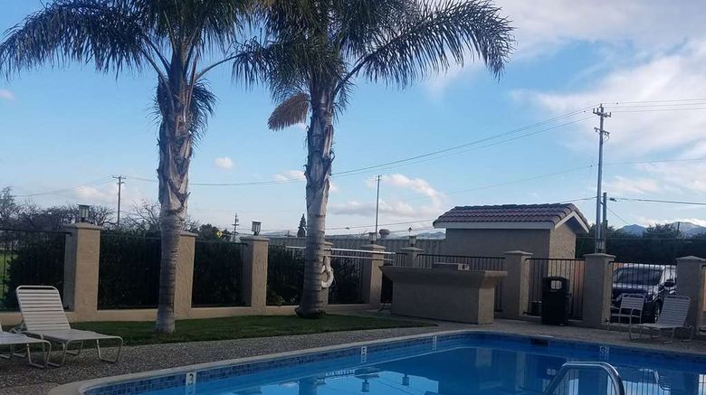 <b>SureStay Hotel by Best Western Hollister Pool</b>. Images powered by <a href="https://iceportal.shijigroup.com/" title="IcePortal" target="_blank">IcePortal</a>.