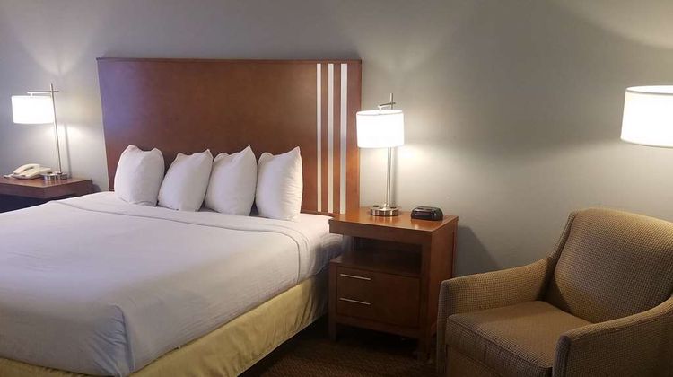 SureStay Hotel by Best Western Hollister Room