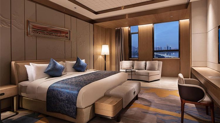 Howard Johnson by Wyndham Jimei Lake Plz Suite