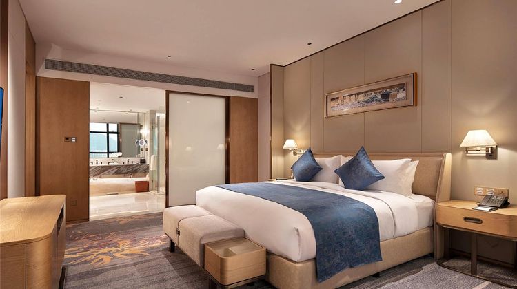 Howard Johnson by Wyndham Jimei Lake Plz Suite