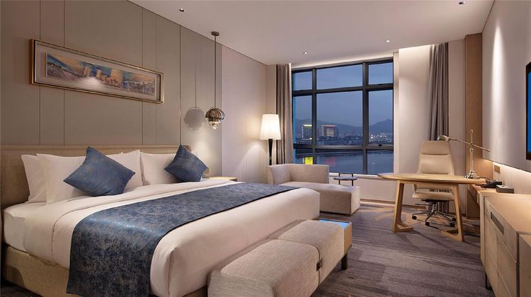Howard Johnson by Wyndham Jimei Lake Plz Room