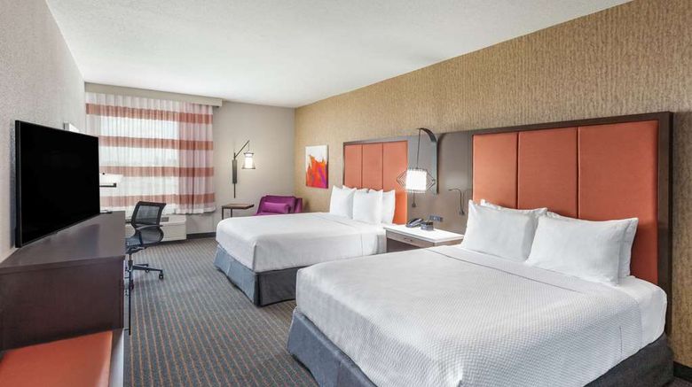 <b>La Quinta Inn & Suites Houston East I-10 Room</b>. Images powered by <a href="https://iceportal.shijigroup.com/" title="IcePortal" target="_blank">IcePortal</a>.