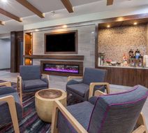 La Quinta Inn & Suites Houston East I-10 Lobby