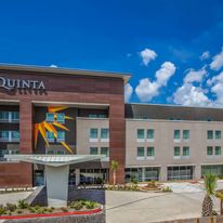 La Quinta Inn & Suites Houston East I-10