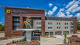 La Quinta Inn & Suites Houston East I-10 Exterior