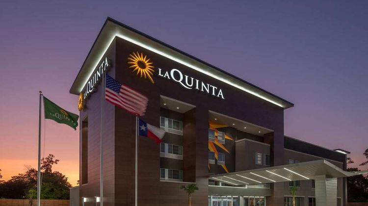La Quinta Inn & Suites Houston East I-10 Exterior